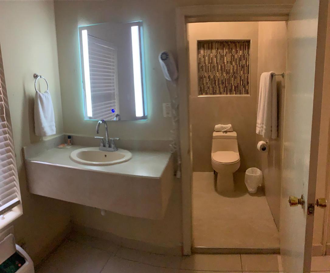 Hotel Plaza Riviera 마타모로스 외부 사진